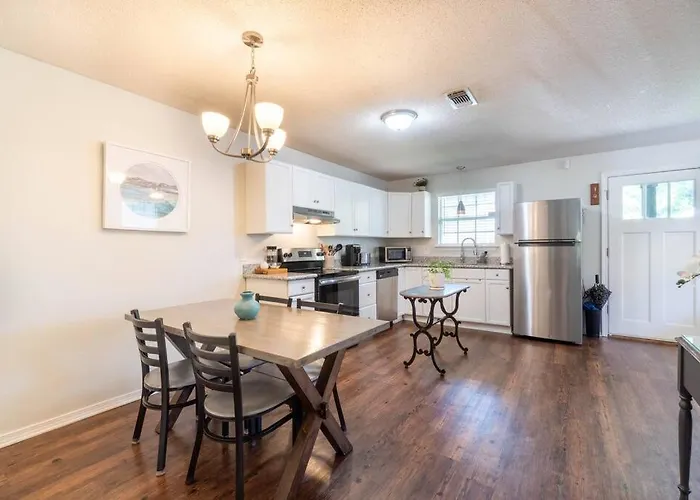 Foxden, Walk To Downtown Festivals And Events! *