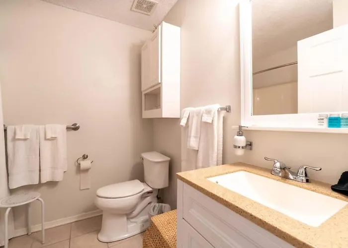 Foxden, Walk To Downtown Festivals And Events! Holiday home *