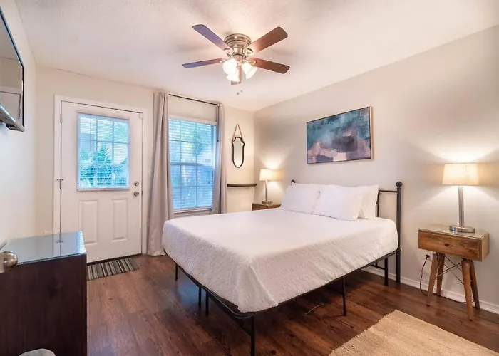 Foxden, Walk To Downtown Festivals And Events! * Pensacola